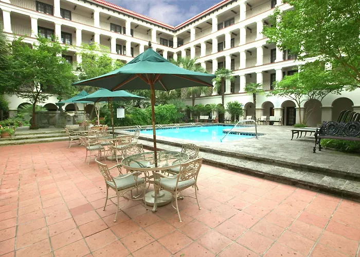 Hotel de playa: Estancia del Norte San Antonio, A Tapestry Hotel by Hilton