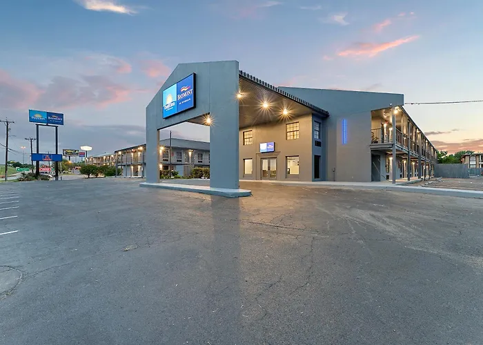 Resorts Guide Baymont By Wyndham San Antonio Near Lackland Afb