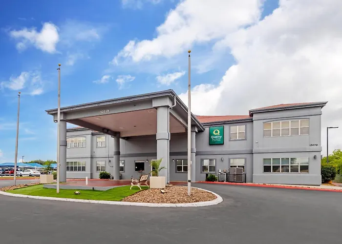 Golf hotel: Quality Inn & Suites I-10 Near Fiesta Texas