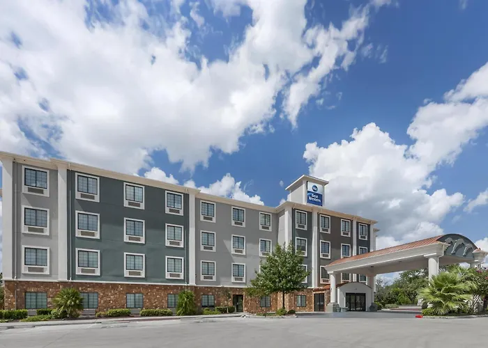 Luxury hotel only: Best Western Sea World - Lackland Afb Nw Hotel & Suites