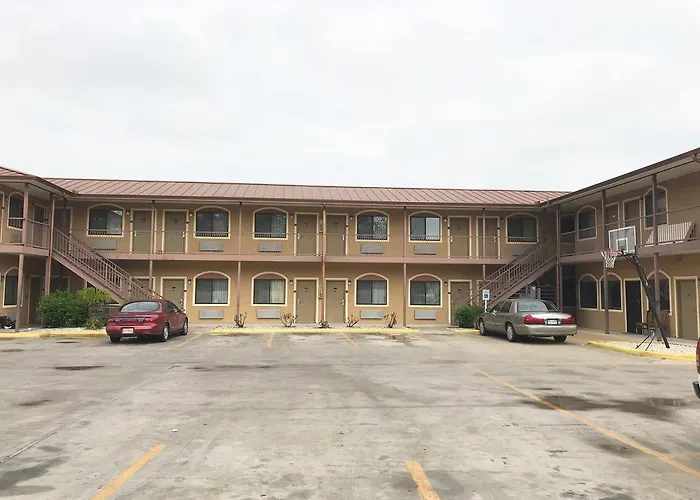 Motel: Camino Real Motel
